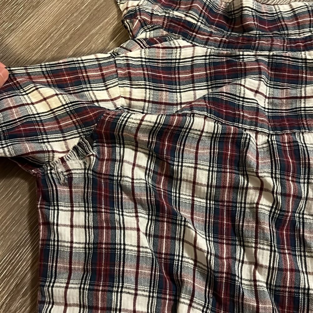 Vintage Plaid Button Up - Picture 3 of 3